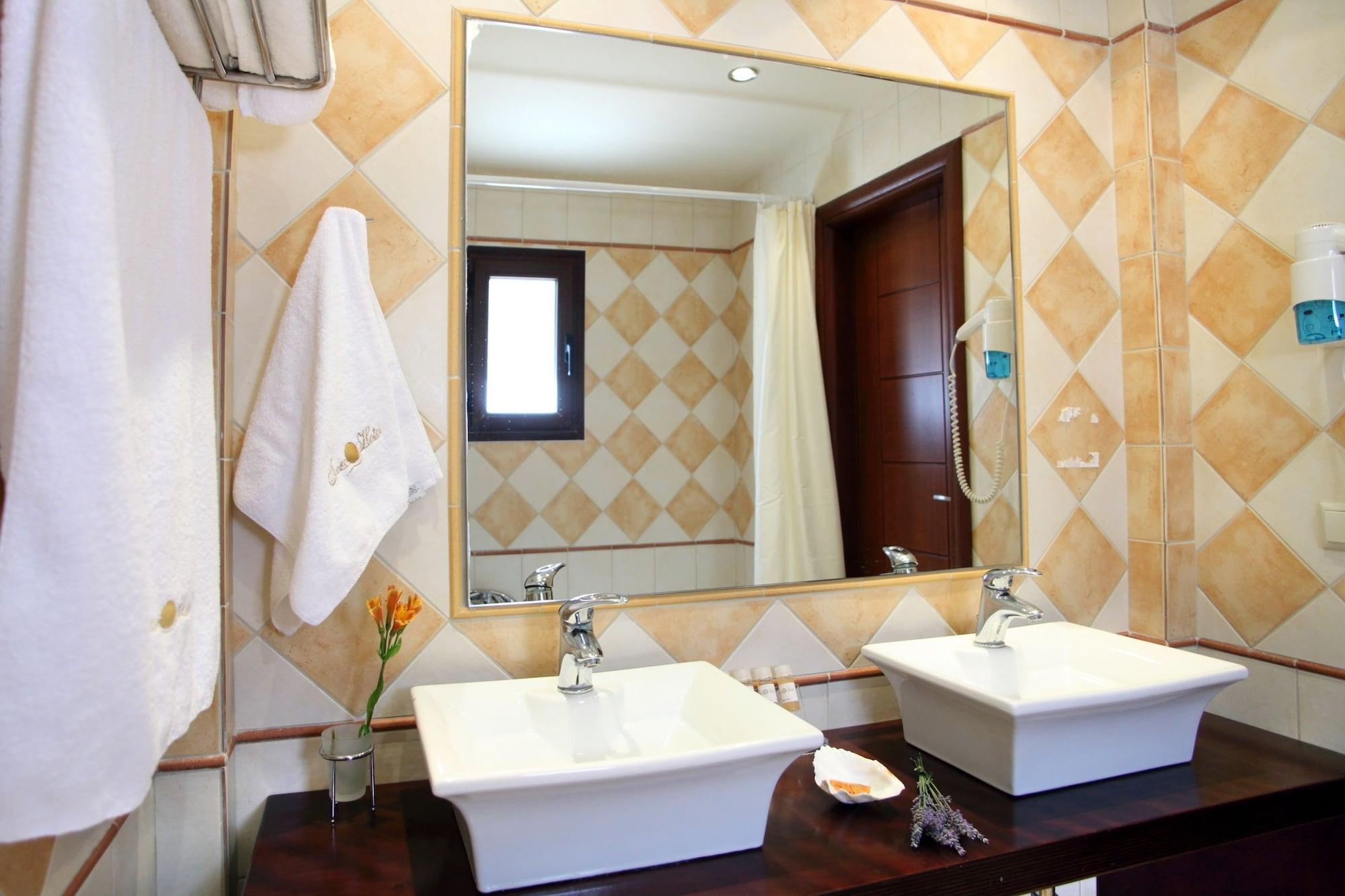 Hotel Tesoro Nikiana Extérieur photo
