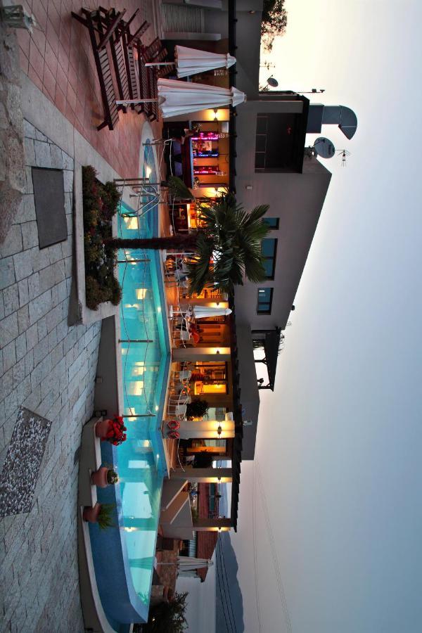 Hotel Tesoro Nikiana Extérieur photo