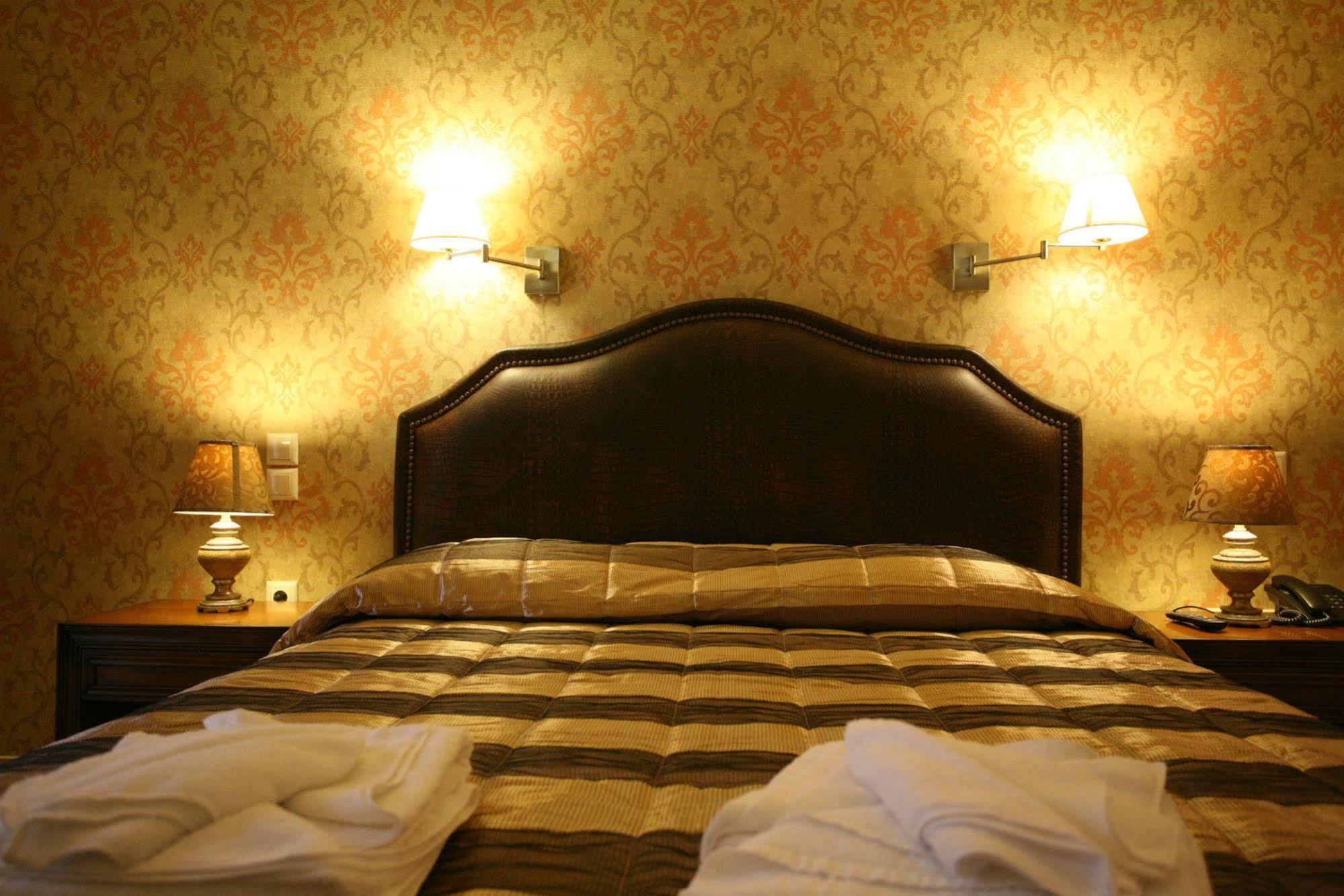 Hotel Tesoro Nikiana Extérieur photo